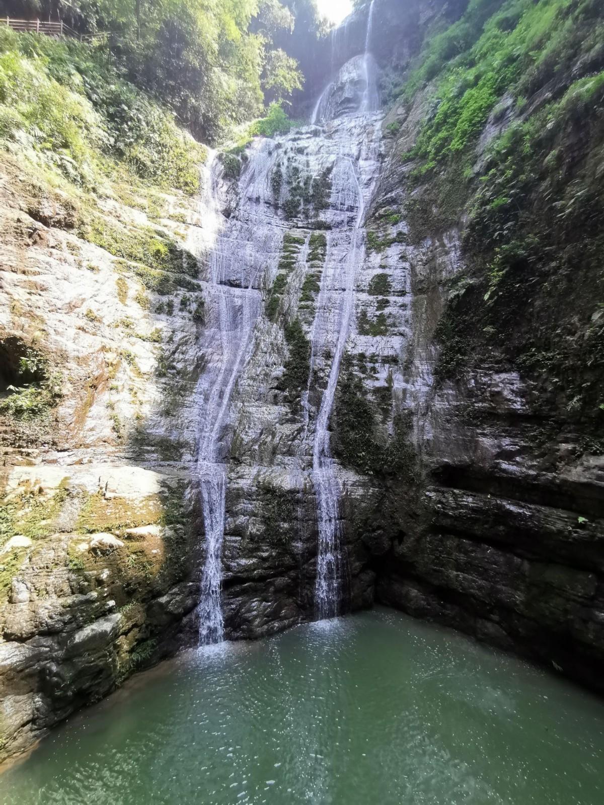 三峡大瀑布