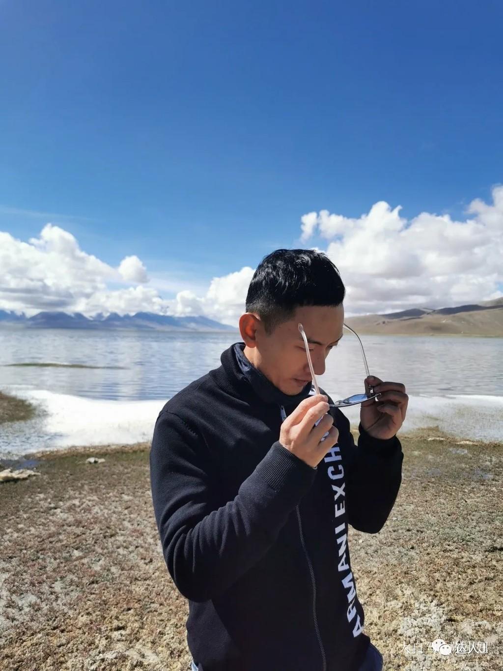 多庆措多情湖