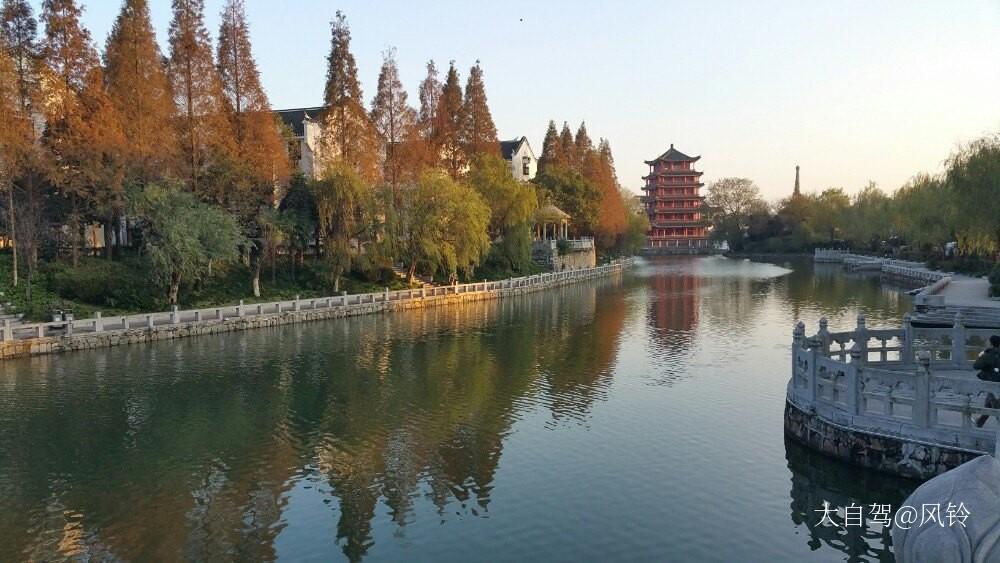 三河古镇