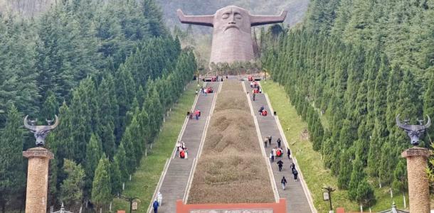 山东出发湖北神农架5日自驾游：神农架秘境，天燕景区-神农顶-大九湖-神农坛-天生桥-神农天路5日yo