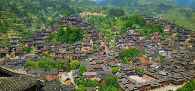 贵阳集合9日黔西南落地自驾：镇远古镇-西江千户苗寨-梵净山-百里杜鹃9日多彩贵州自驾游