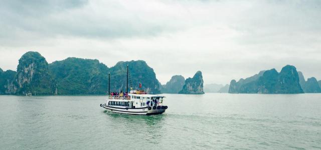 全国出发越南越北6日自驾游:下龙湾-月亮湖-陆龙湾-安子山6天休闲自驾游