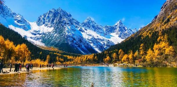 重庆出发川西2.5日自驾游：多彩毕棚沟-赏雪山-泡温泉2.5日自驾之旅