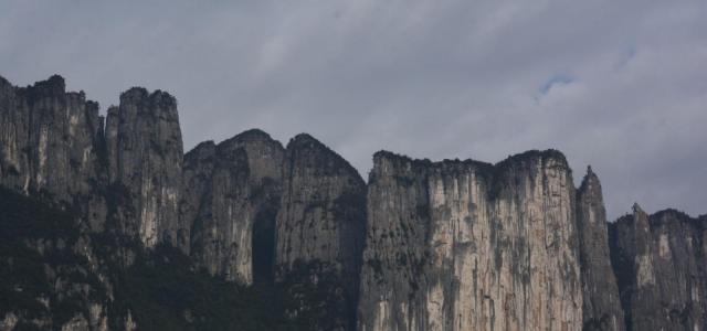武汉出发宜昌恩施7日自驾游:宜昌三峡人家-三峡大坝-恩施土司城-女儿城-大峡谷惠游湖北7日自驾游