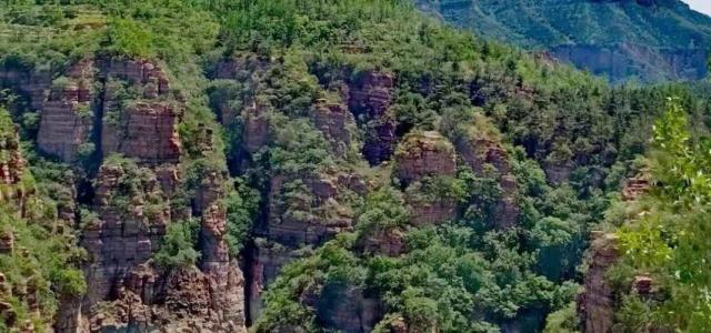 【夏凉太行·山水挂壁】之一:崖上飞车六挂壁,360度环游18盘叠彩洞,云台山给您清凉一夏,“太行天池