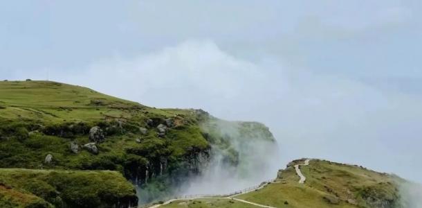 重庆出发云南昭通3日自驾游：[向云端]豆沙关古镇-昭通大山包日落日出-雷波马湖3日自驾