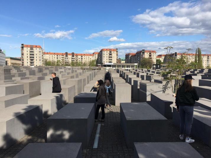 德国犹太人大屠杀纪念碑群