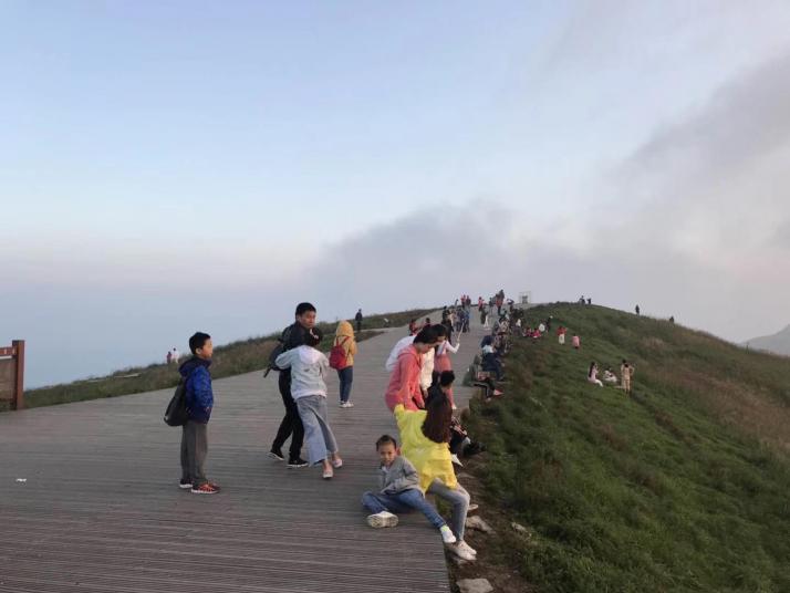 芦溪武功山金顶