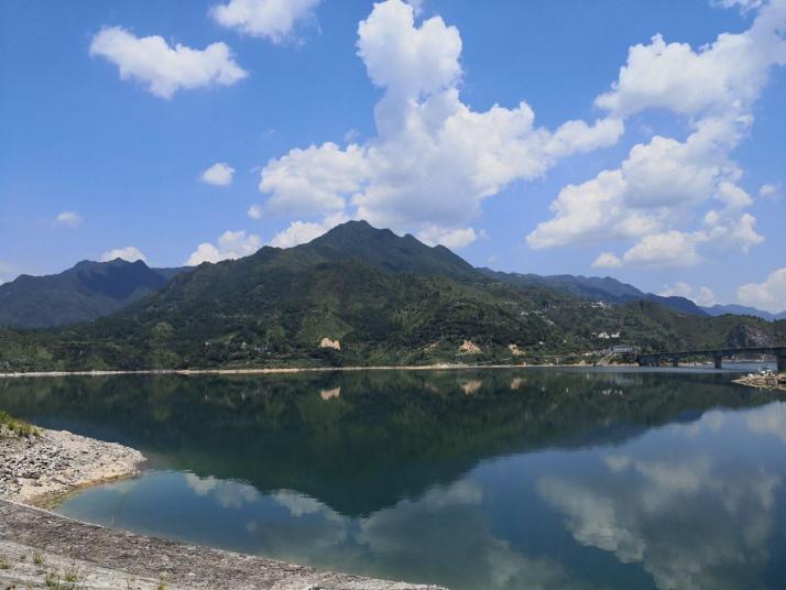 青田千峡湖好玩吗
