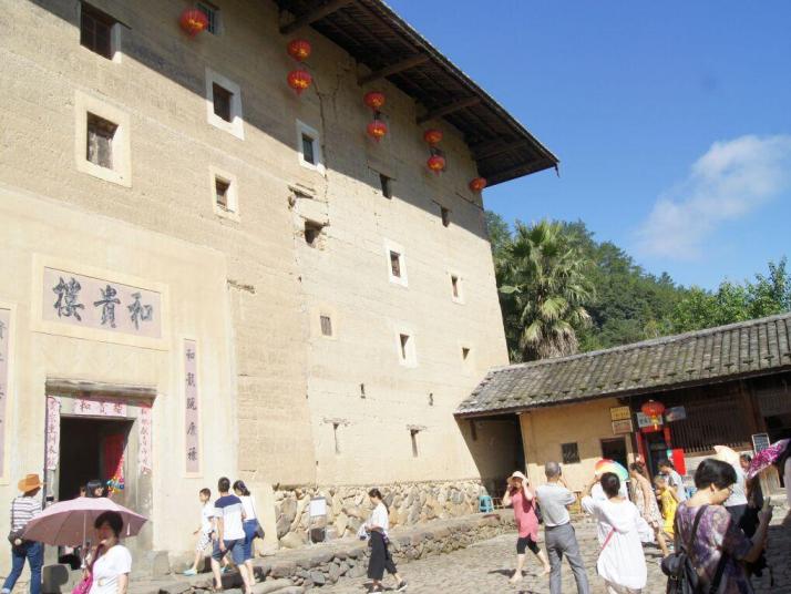南靖和贵楼好玩吗