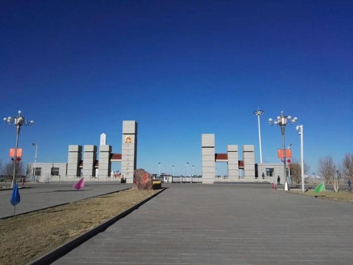 额济纳策克口岸图片