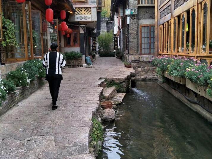 丽江丽江古城好玩吗