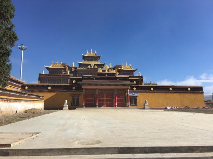 阿坝格尔登寺
