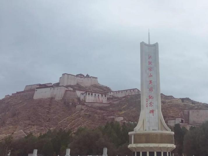 日喀则江孜宗山古堡