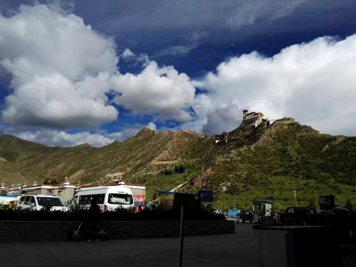 山南雍布拉康