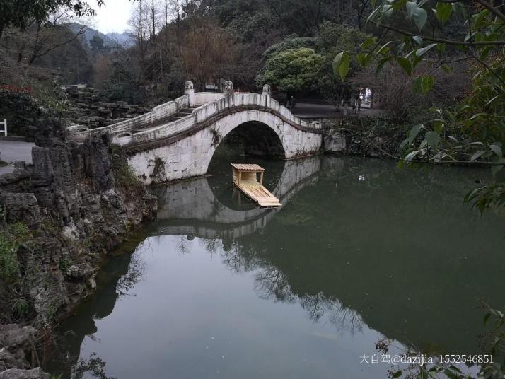 贵阳黔灵山公园好玩吗