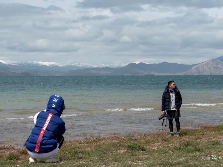 青海冬给措纳湖图片