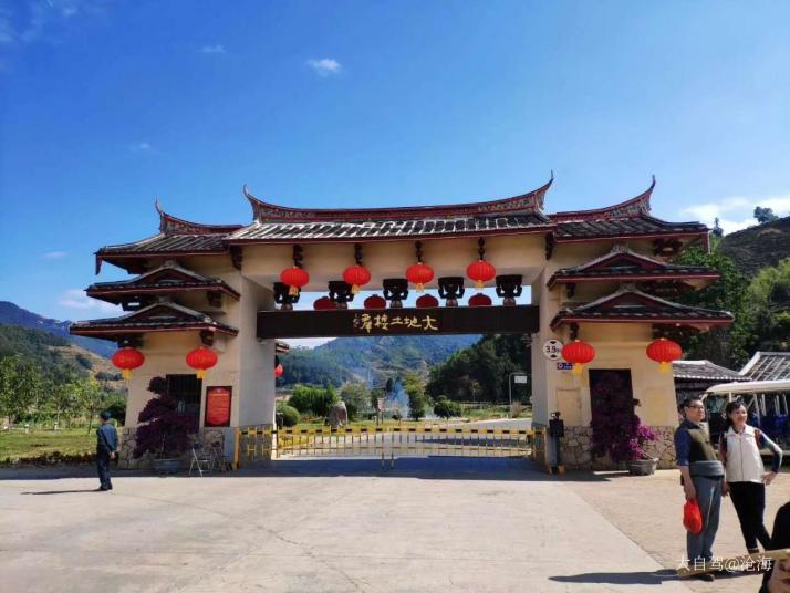 华安大地土楼群图片