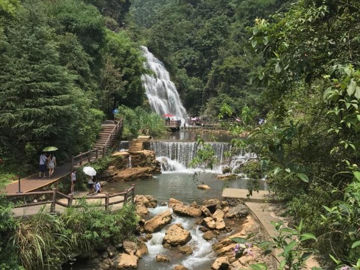 重庆天意谷洞中天河好玩吗
