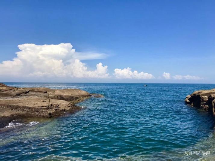 北海斜阳岛图片
