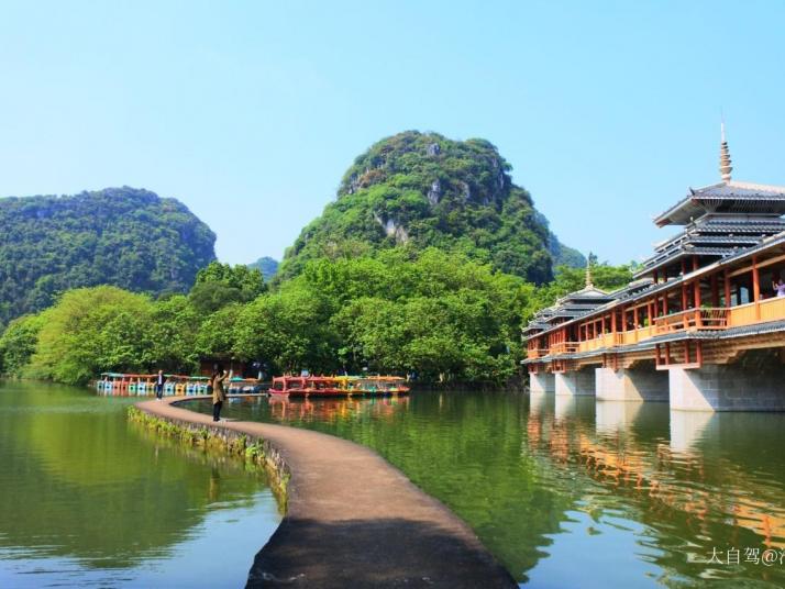 柳州鱼峰龙潭公园