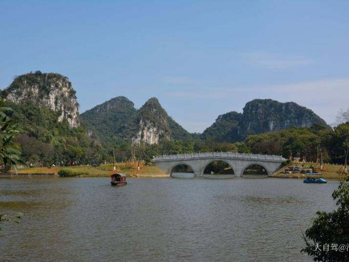 柳州鱼峰龙潭公园图片
