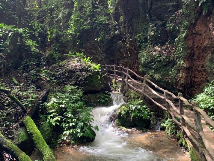 玉龙金沙江三谷水景区
