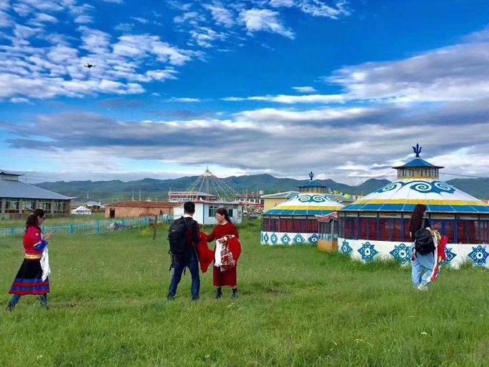 海晏金银滩草原图片