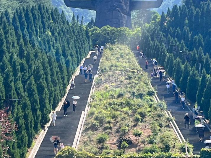 神农架天生桥景区