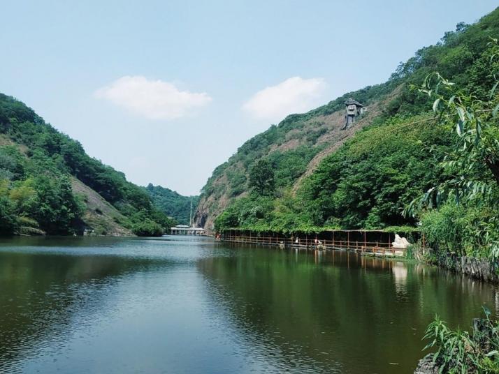 六安大别山风情谷