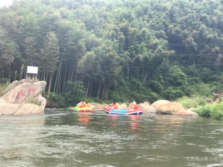 南昌梅岭漂流图片