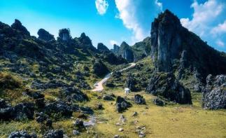 重庆出发贵州黔西南4日自驾游：【夜郎天路】高荡千年古寨-滴水滩瀑布-龙脊天路-乌蒙大草原-水城古镇4-推荐