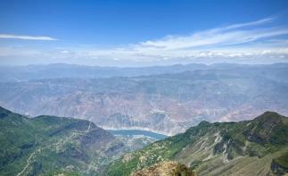 重庆出发云南昭通4日自驾游：棋盘山大断崖-豆沙关-昭通古城-风车山-黄连河景区-马湖府古城-李庄古镇-推荐