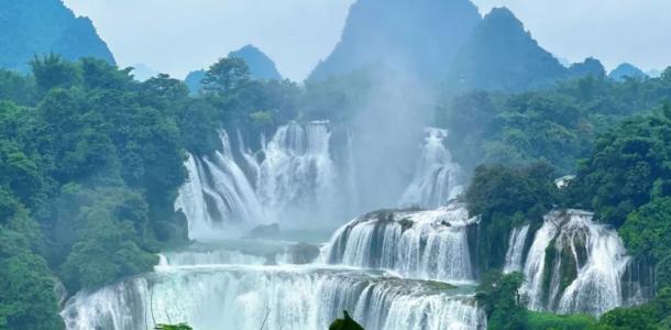 重庆出发广西6日自驾游：【桂西边陲】渠洋湖-鹅泉-火龙果基地-德天大瀑布-万尾金滩-东兴口岸6日自驾自驾游