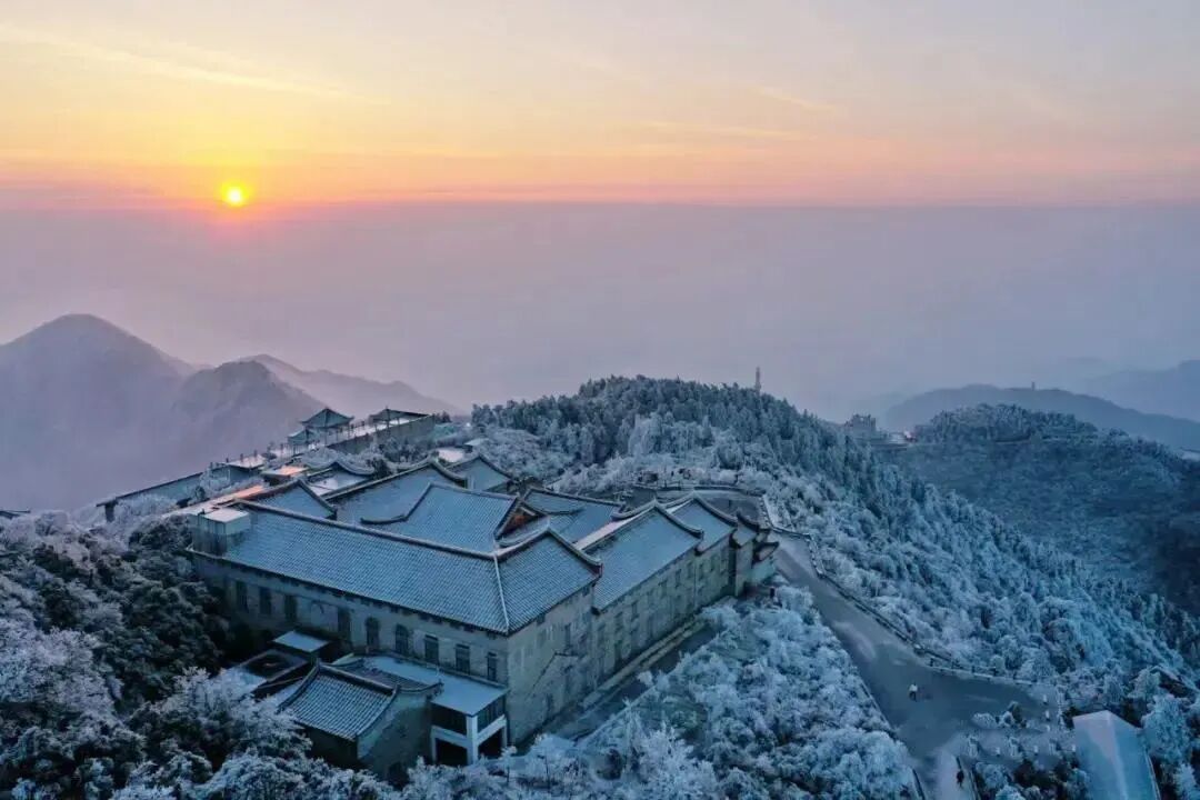 武汉出发湖南3日自驾游：带家人南岳衡山祈福-南岳里新年庙会-陪孩子醴陵捡宝3日游自驾游