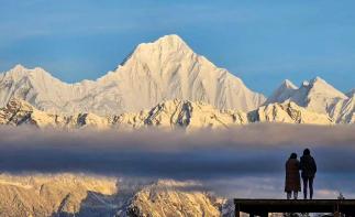 重庆出发川西3日自驾游：王岗坪日出云海-贡嘎雪山-峨眉山报国寺3日游-推荐
