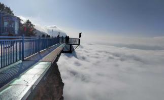 重庆出发云南昭通3日自驾游：云上大山包-鸡公山-玻璃栈道-高山云海-日出日落-黄连河景区3日游-推荐