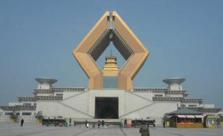 重庆出发秦岭4日自驾游：宝鸡法门寺-青铜器博物馆-上沙窝村-G108秦岭段-陈仓老街-凤堰古梯田4日-推荐