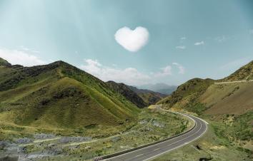 乌鲁木齐集合独库全景6日自驾游：S101-安集海大峡谷-独库公路全景-巴音布鲁克草原-罗布人村寨-博-游推荐