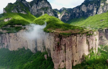 【中秋太行】郭亮村集合太行挂壁公路4日自驾游：郭亮村-齐王寨-太行16拐-云台山-旋涡公路4日游-游推荐