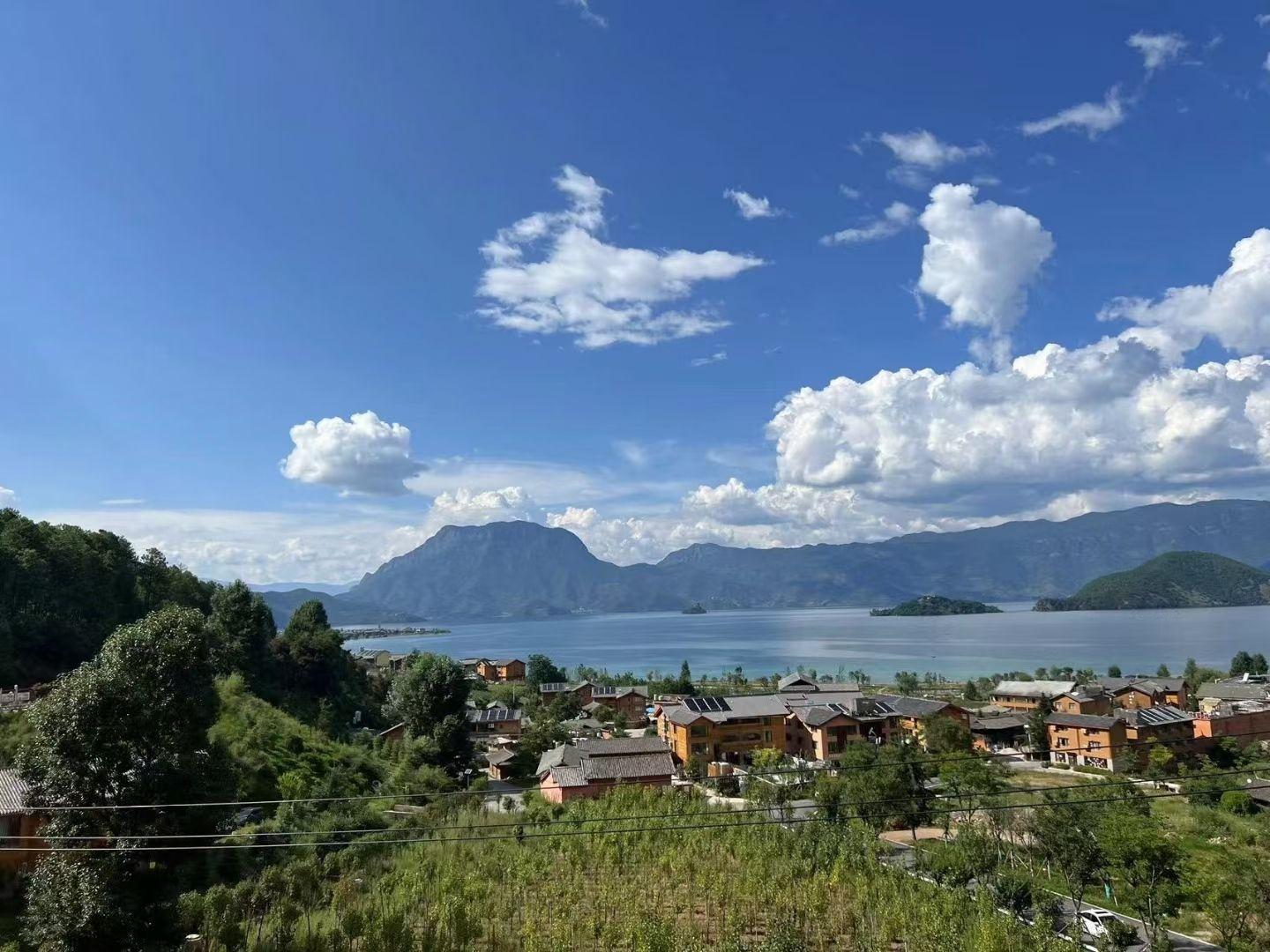 重庆出发川西云南9日自驾：寻梦香巴拉泸沽湖-丽江-香格里拉-稻城亚丁-新都桥-康定9日游自驾游