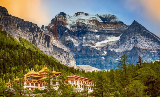 重庆出发川西6日自驾游：【香格里拉】稻城亚丁-香格里拉湖-木里大寺-邛海-天路十八弯-新都桥6日游-推荐