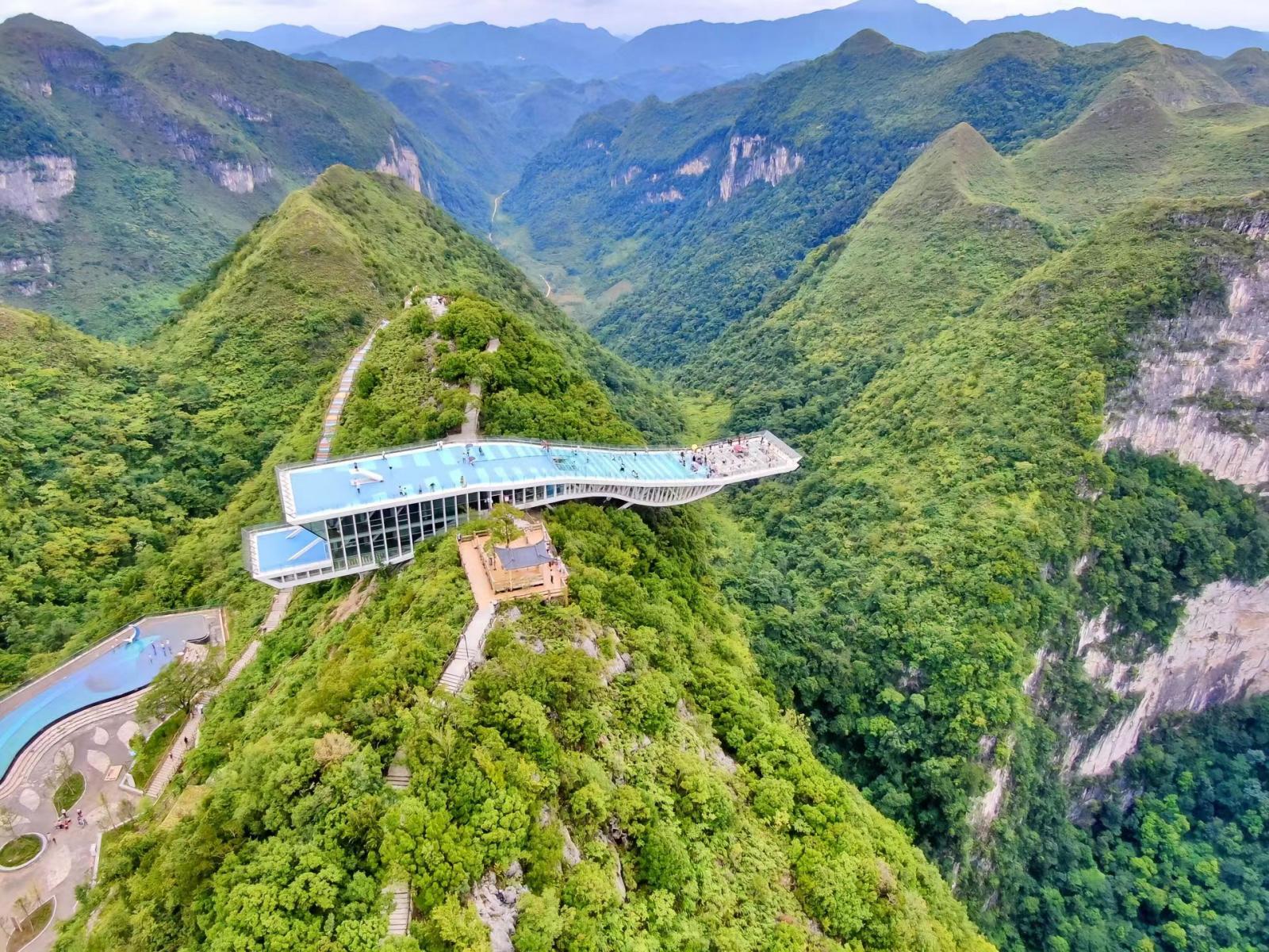 重庆出发贵州广西5日自驾游：【黔山桂水】龙里水乡-贵秀-神泉谷-大石围天坑5日休闲自驾之旅自驾游