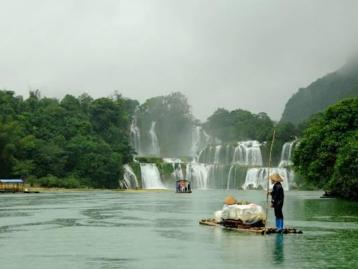 春节广西中越边境5日自驾游：百色巴马长寿村-延边公路-德天瀑布5日自驾游