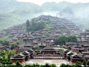 桂林集合黔东南7日自驾游：龙脊梯田-大小七孔-岜沙苗寨-千户苗寨-镇远古镇环线自驾游