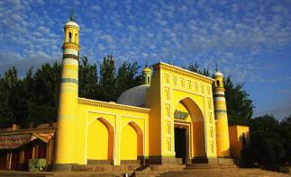 北京出发新疆17日自驾游：赛里木湖、阔克苏大峡谷、巴音布鲁克17日魅力南疆自驾游-推荐