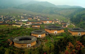 长沙出发福建自驾游：土楼群-厦门鼓浪屿-长汀古城-红井6日风情自驾游-游推荐