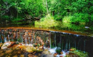 北京出发延庆玉渡山1日自驾游：玉渡山枫叶-张山营有机苹果赏秋景品美食1日休闲之旅-推荐