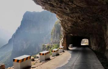 武汉出发穿越南太行四大挂壁公路4天自驾游：郭亮挂壁-昆山挂壁-锡崖沟-回龙隧道-游推荐