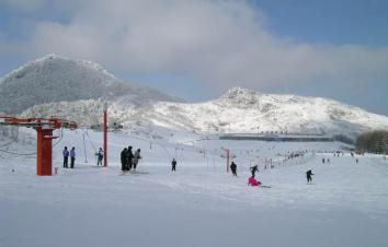 长沙出发湖北神农架4日自驾游，神农架国际滑雪场4日体验欢乐自驾-游推荐